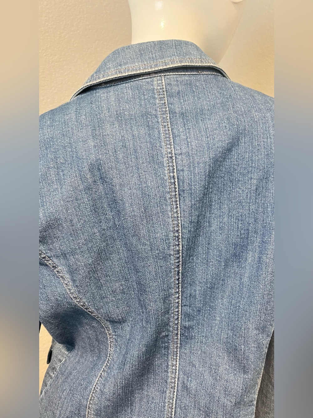 NWT Women’s CHICO”S Platinum Light Wash Blue Denim Jean Blazer Jacket Size 1- S - Picture 9 of 14